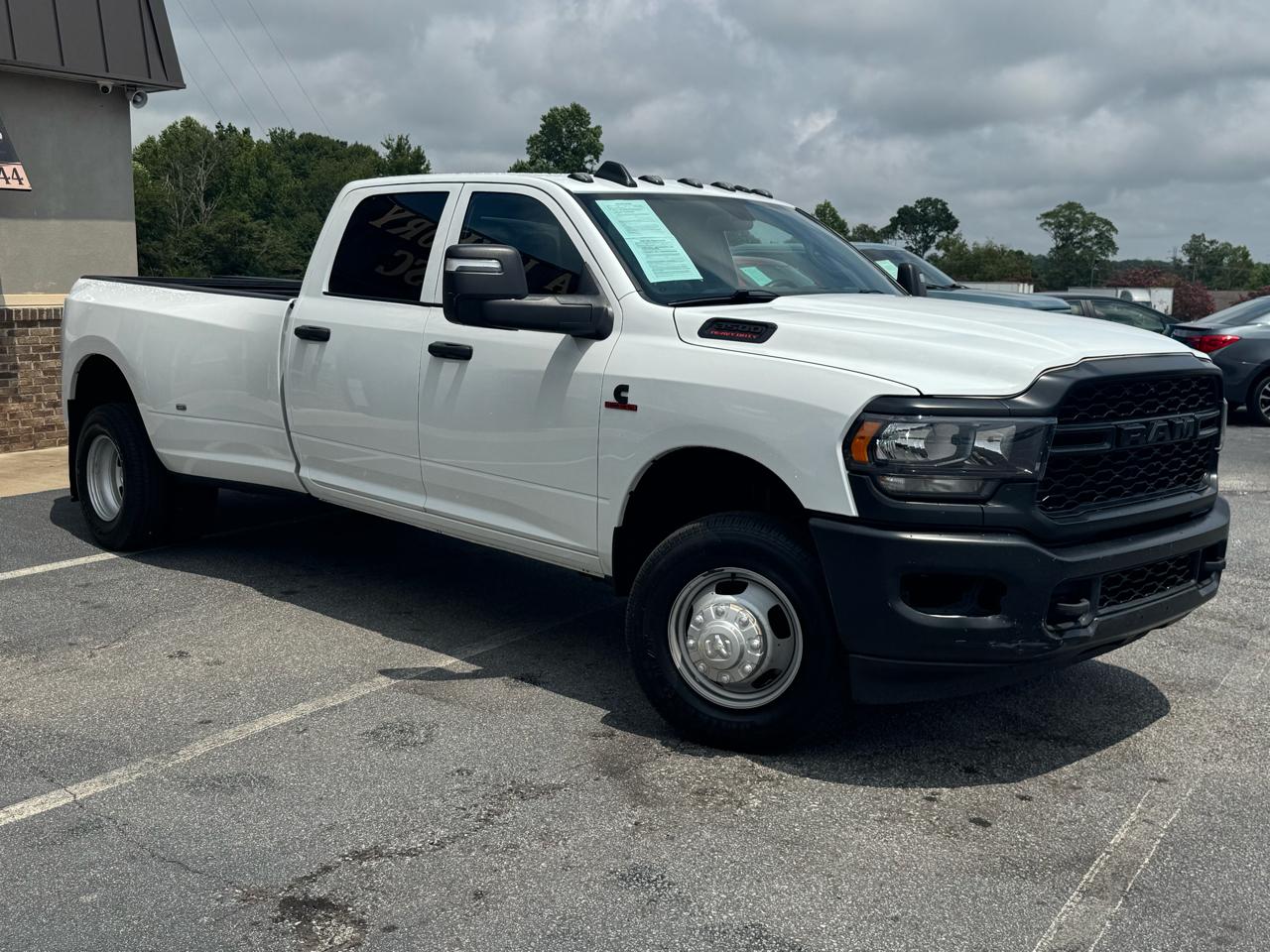 RAM 3500 Tradesman Crew Cab 4WD DRW 2024