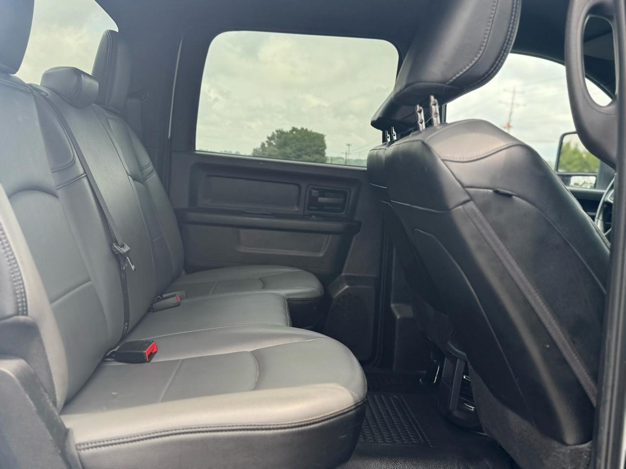 RAM 3500 Tradesman Crew Cab 4WD DRW 2024