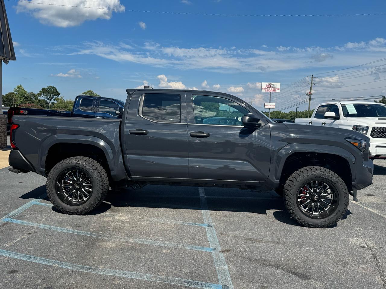 Toyota Tacoma SR Double Cab 4WD 2024