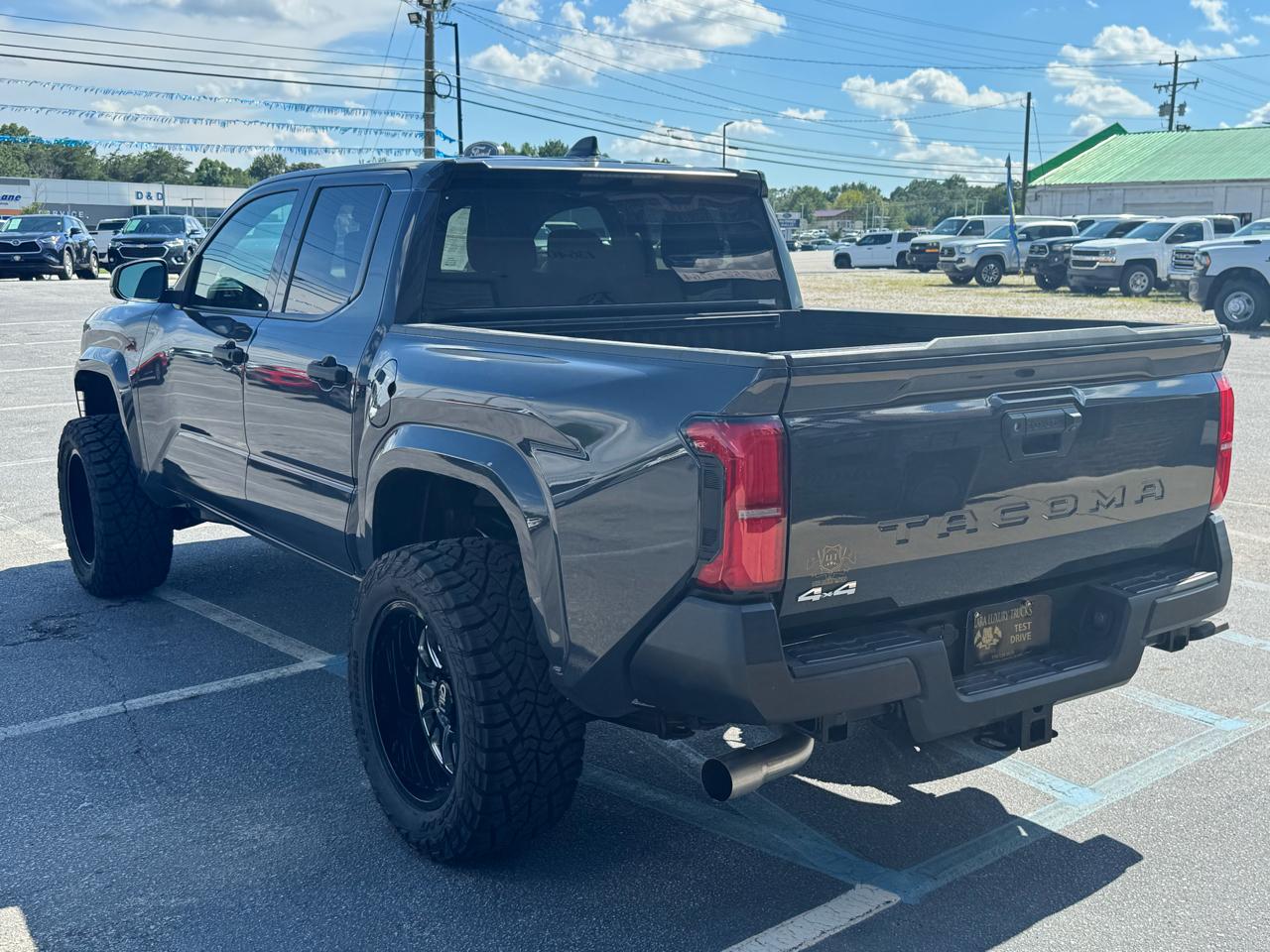Toyota Tacoma SR Double Cab 4WD 2024