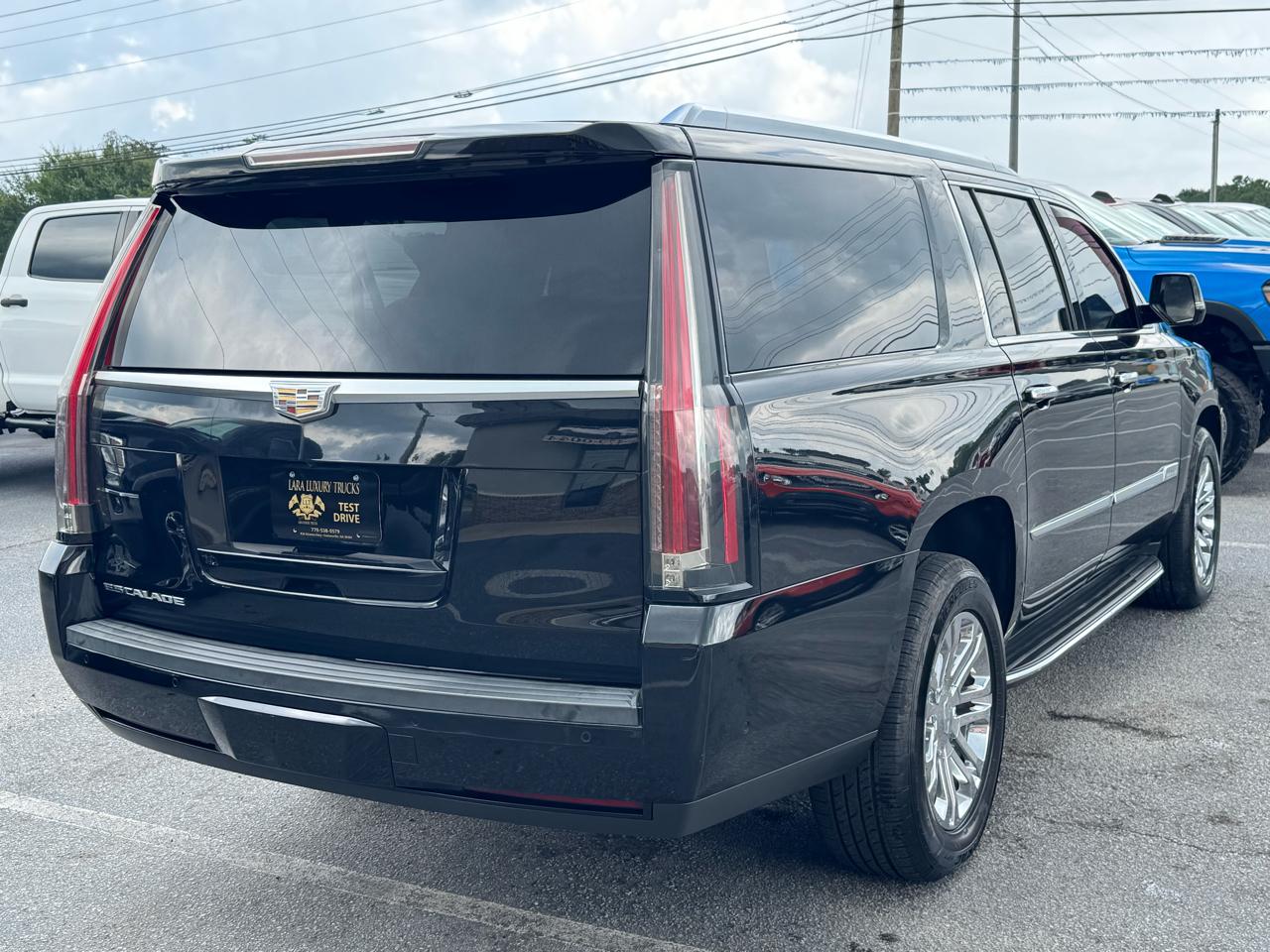 Cadillac Escalade ESV Standard 4WD 2017