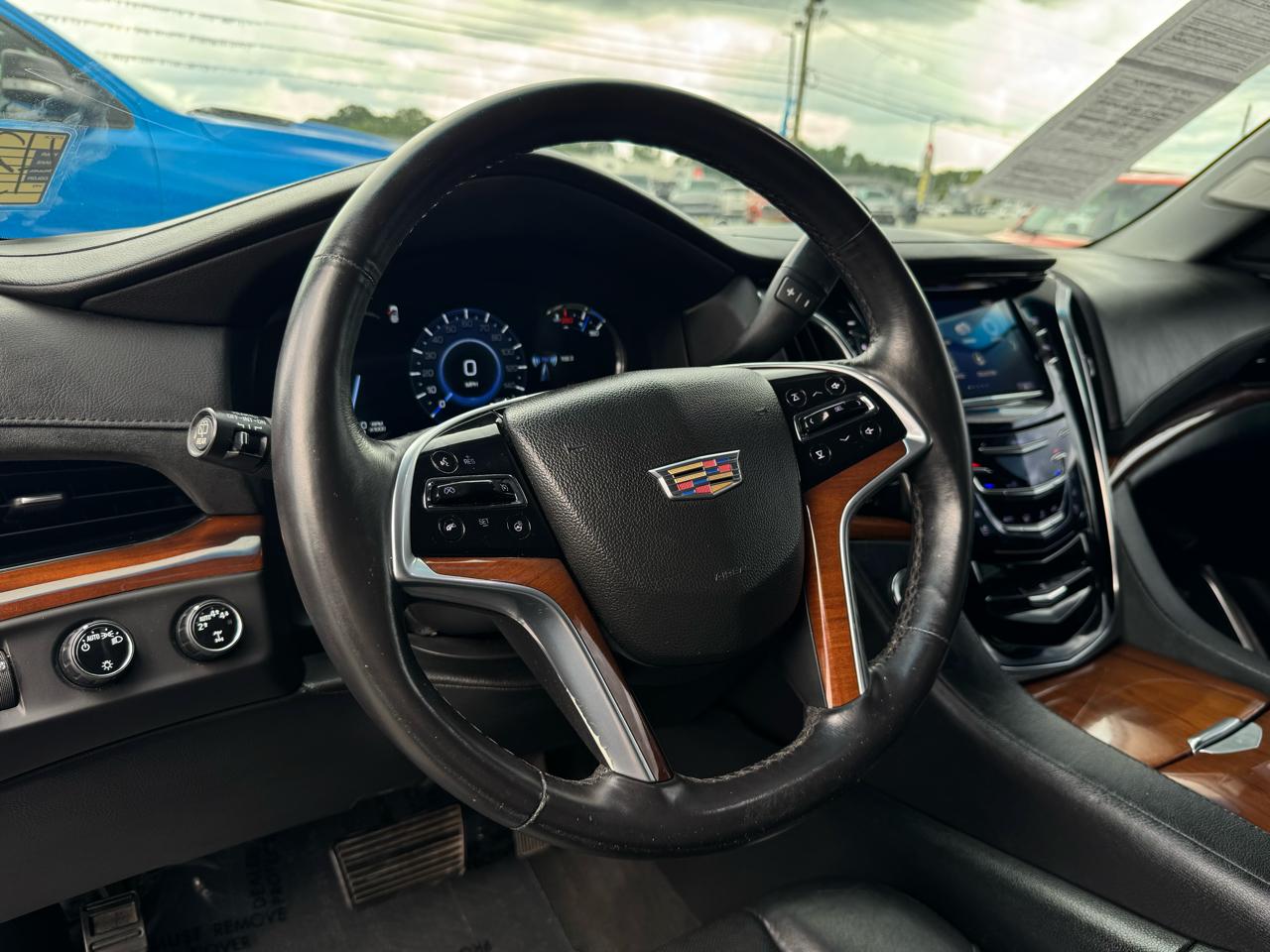Cadillac Escalade ESV Standard 4WD 2017