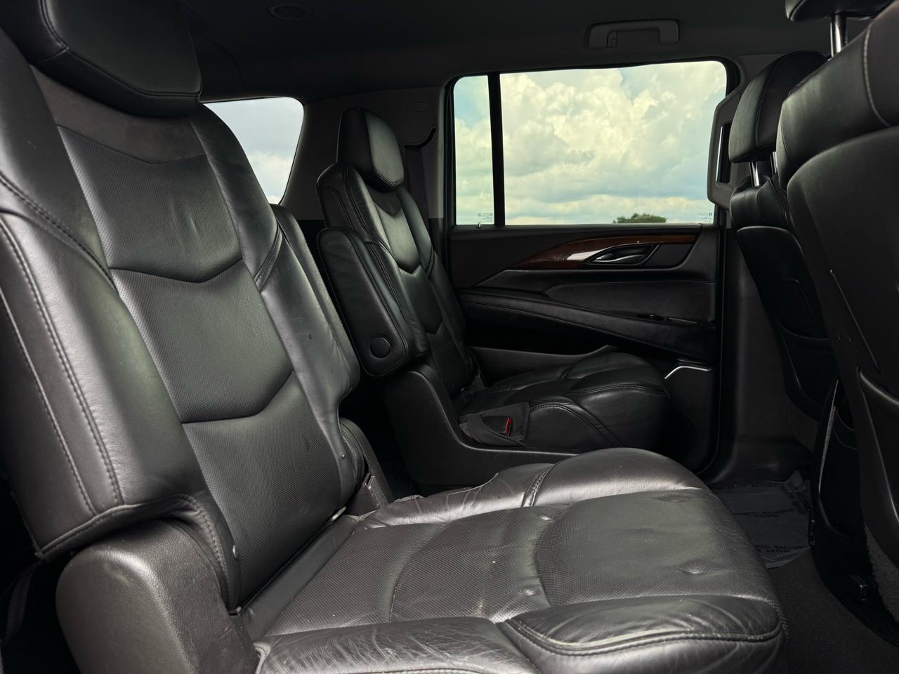 Cadillac Escalade ESV Standard 4WD 2017