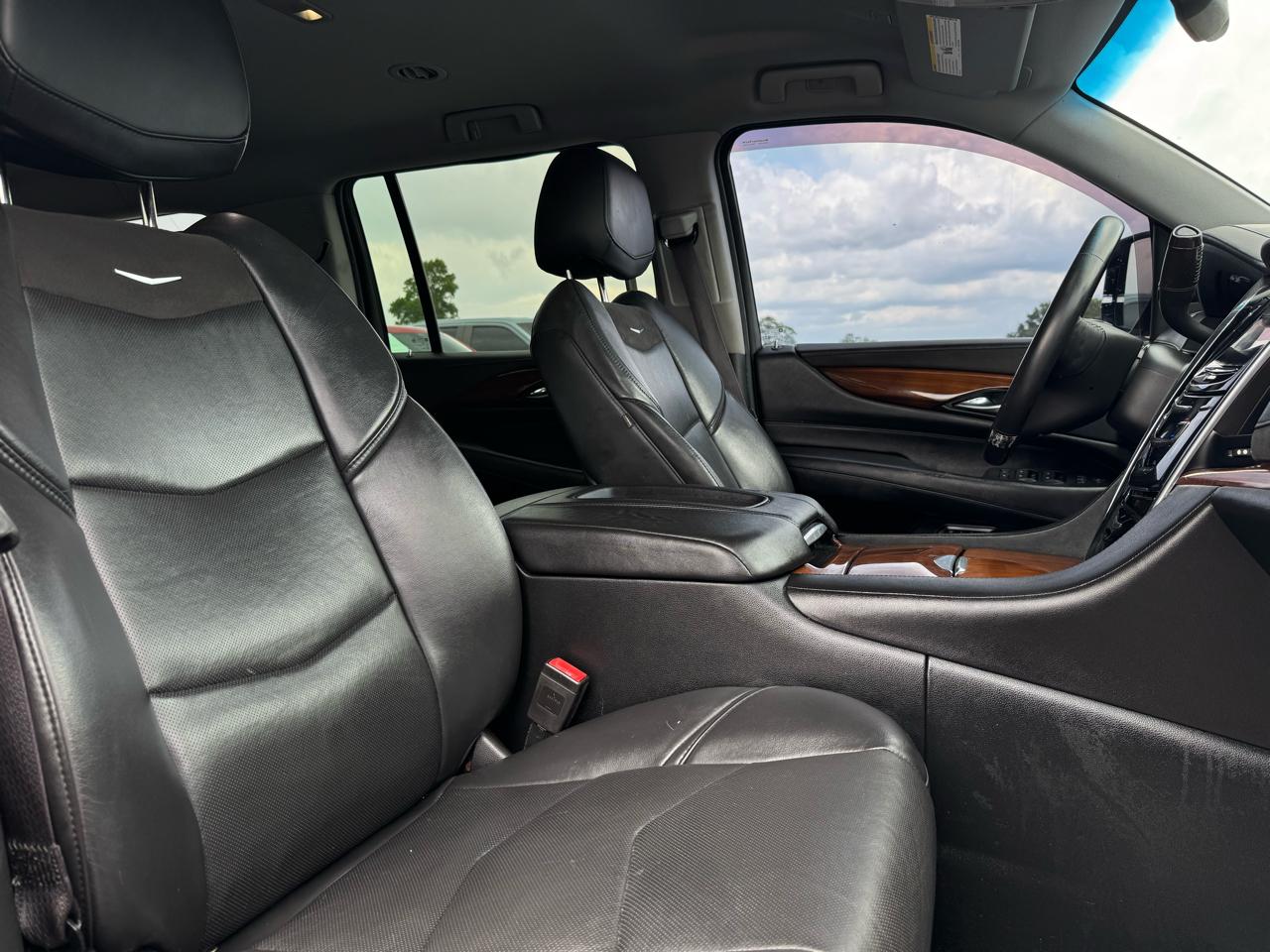Cadillac Escalade ESV Standard 4WD 2017