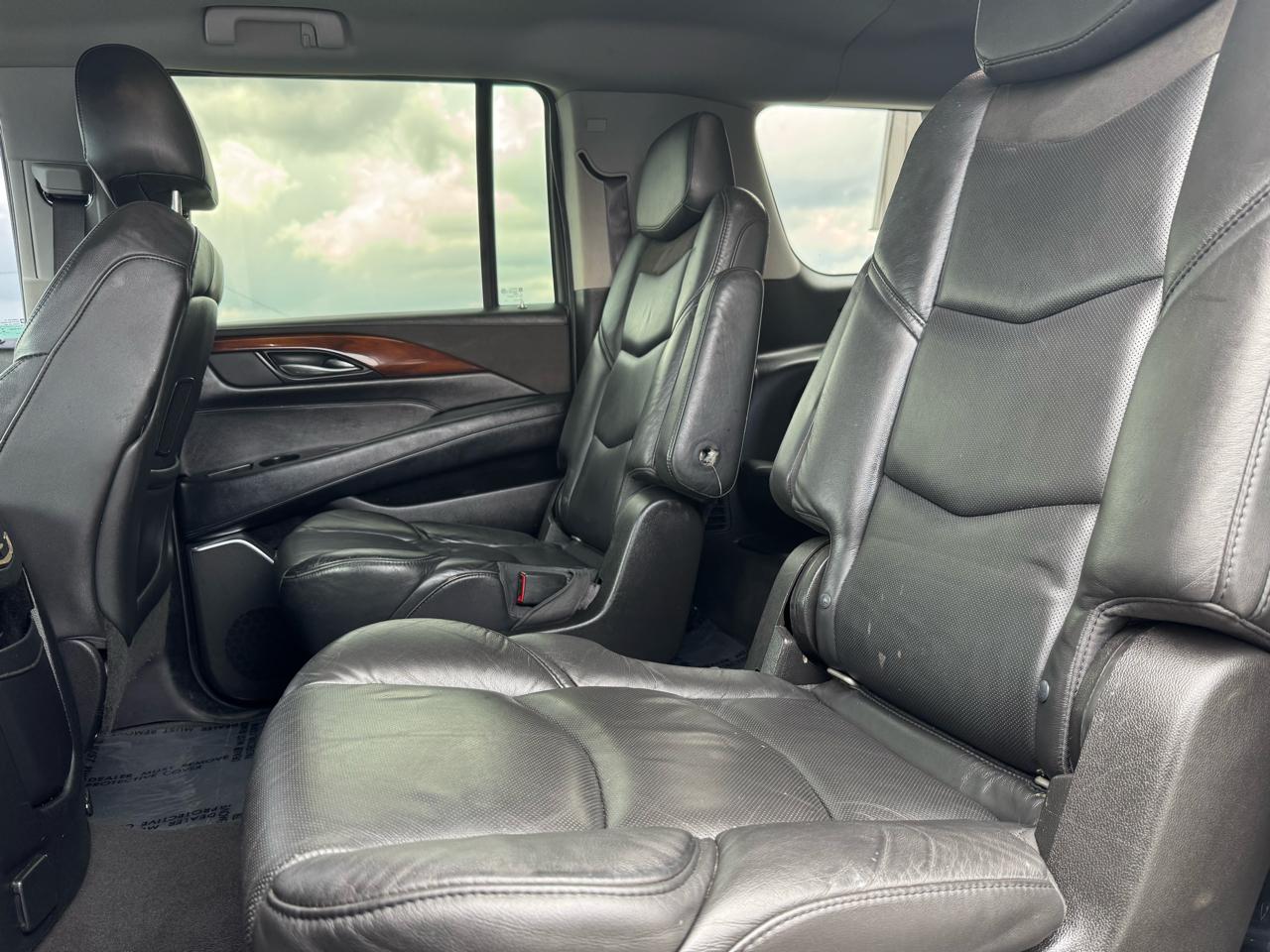 Cadillac Escalade ESV Standard 4WD 2017