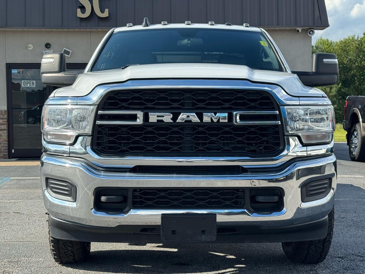 RAM 3500 Crew Cab 4WD DRW 2024