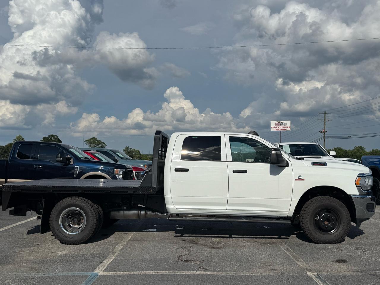 RAM 3500 Crew Cab 4WD DRW 2024