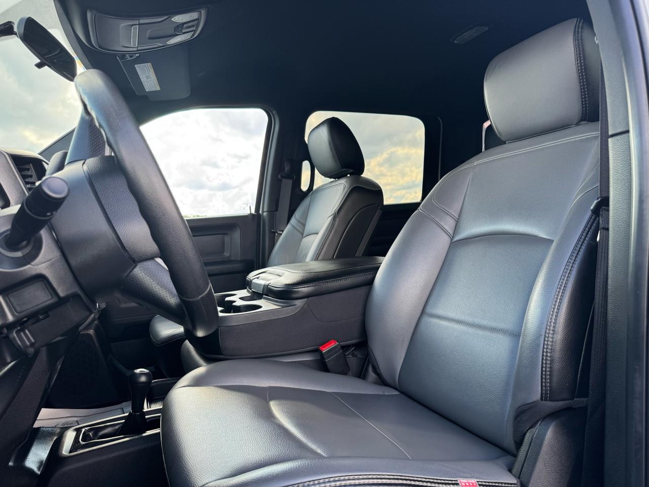 RAM 3500 Crew Cab 4WD DRW 2024
