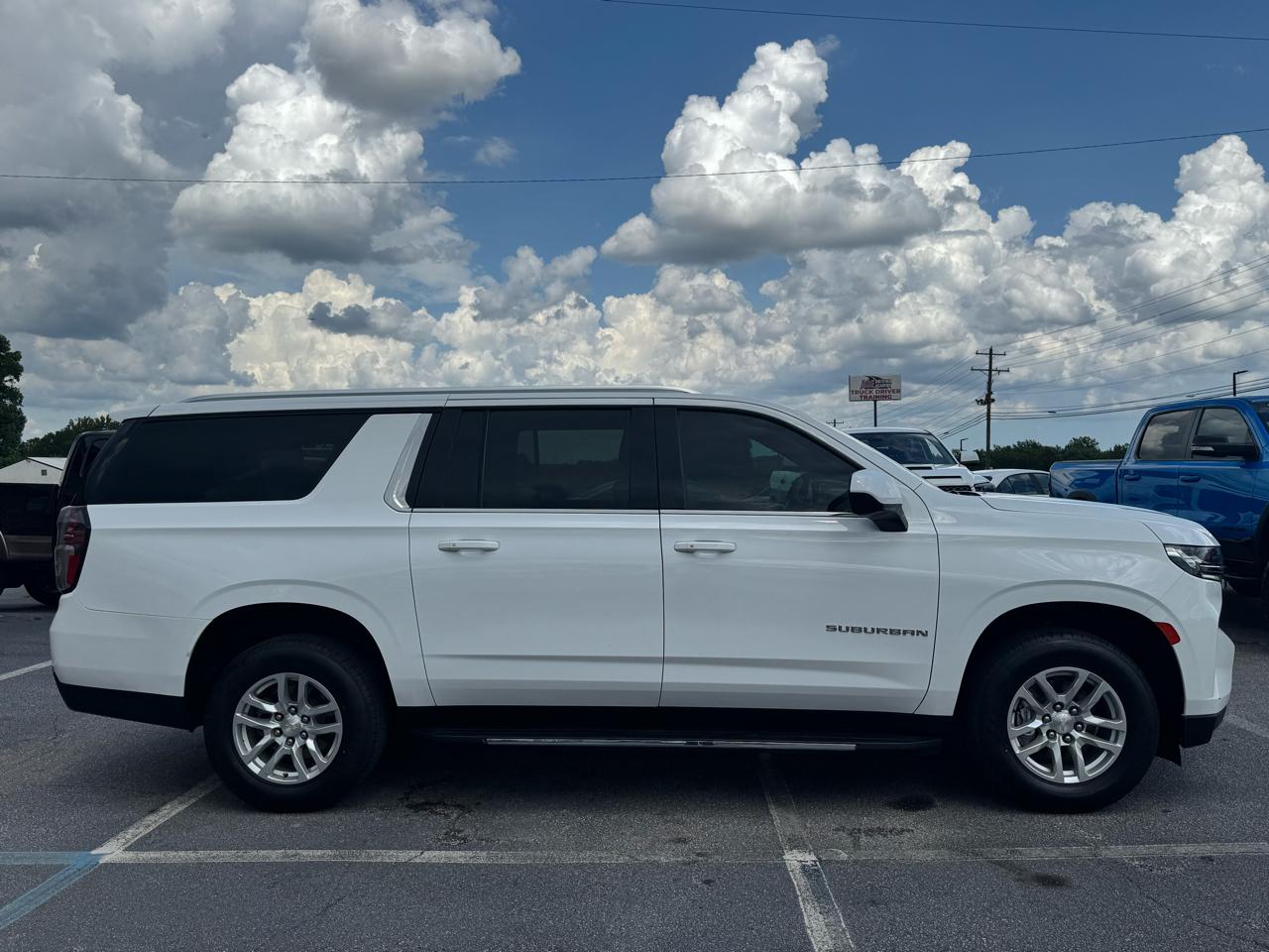 Chevrolet Suburban LT 2WD 2021