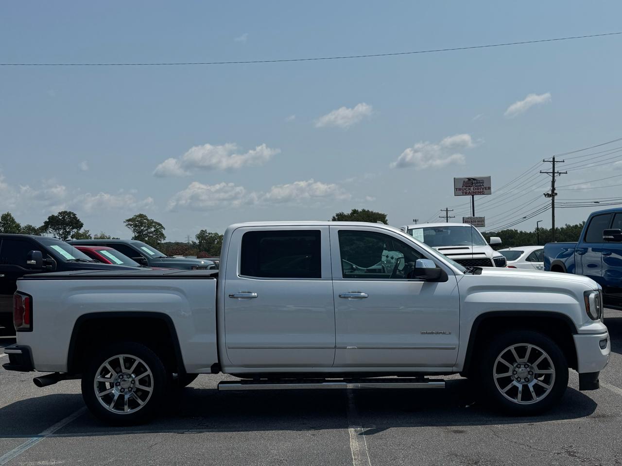 GMC Sierra 1500 Denali Crew Cab Short Box 4WD 2017