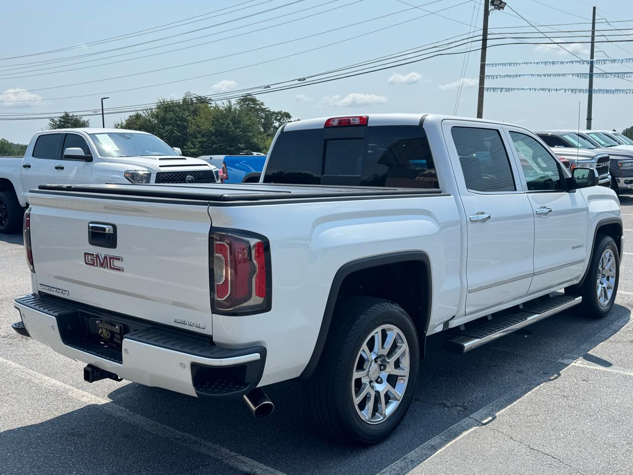 GMC Sierra 1500 Denali Crew Cab Short Box 4WD 2017