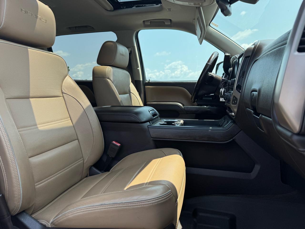 GMC Sierra 1500 Denali Crew Cab Short Box 4WD 2017