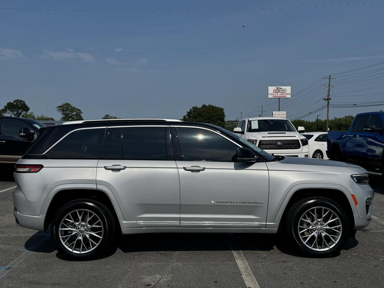 Jeep Grand Cherokee Summit 4WD 2022