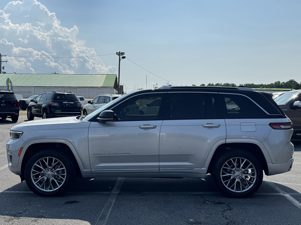 Jeep Grand Cherokee Summit 4WD 2022