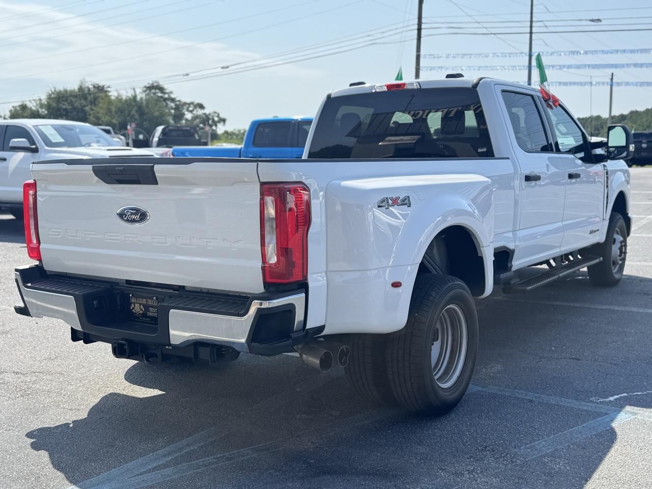 Ford F-350 SD King Ranch Crew Cab Long Bed DRW 4WD 2026