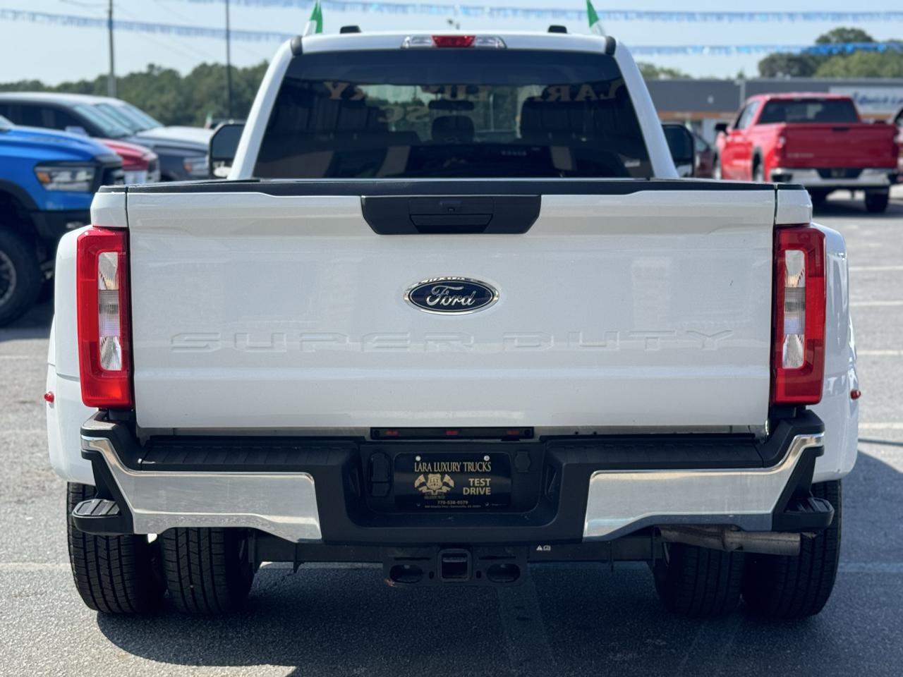Ford F-350 SD King Ranch Crew Cab Long Bed DRW 4WD 2026