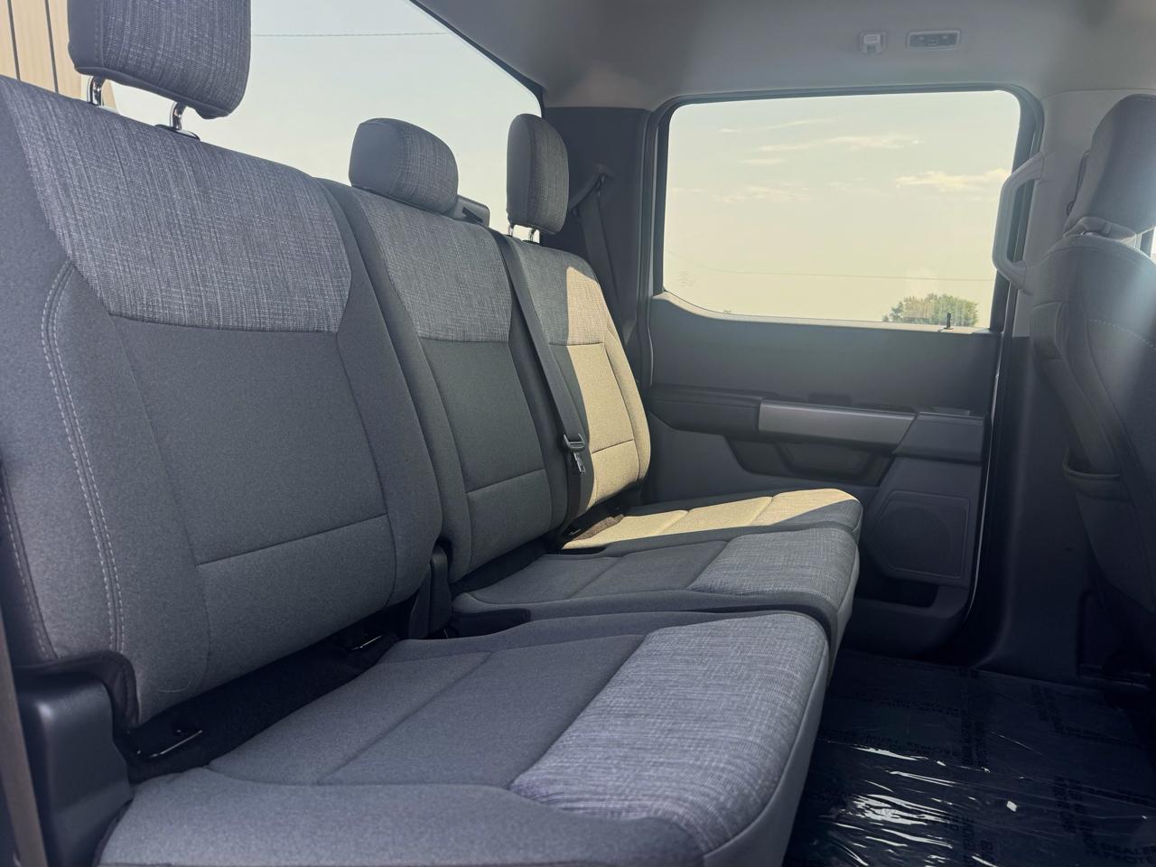 Ford F-350 SD King Ranch Crew Cab Long Bed DRW 4WD 2026