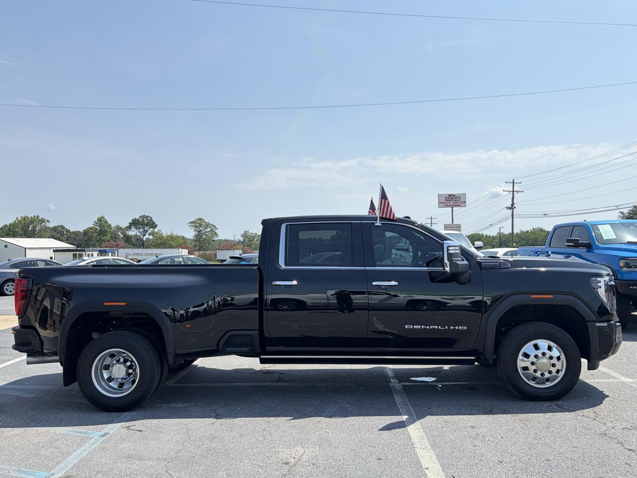 GMC Sierra 3500HD Denali Ultimate Crew Cab 4WD 2024