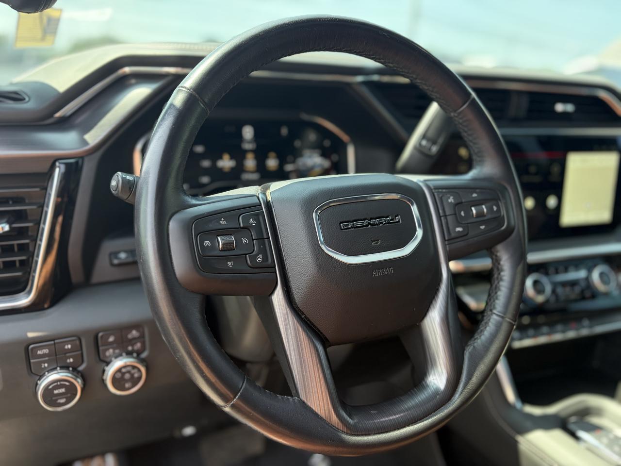 GMC Sierra 3500HD Denali Ultimate Crew Cab 4WD 2024