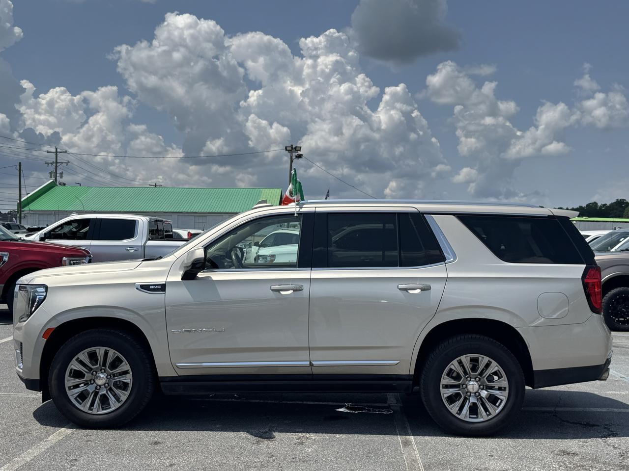 GMC Yukon Denali 2WD 2021