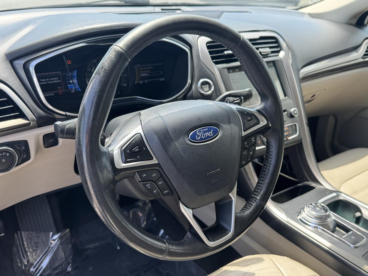 Ford Fusion SE 2017