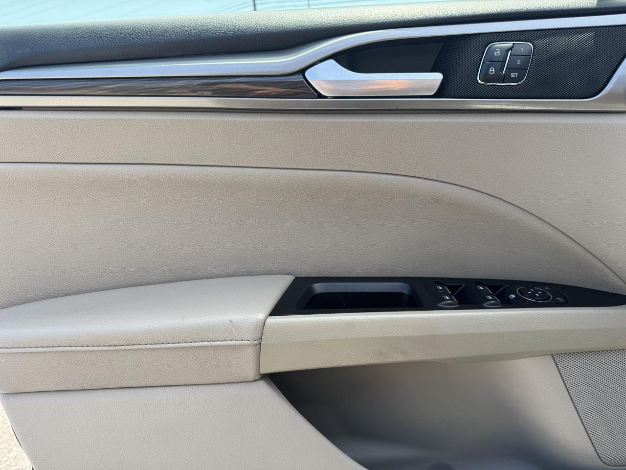 Ford Fusion SE 2017