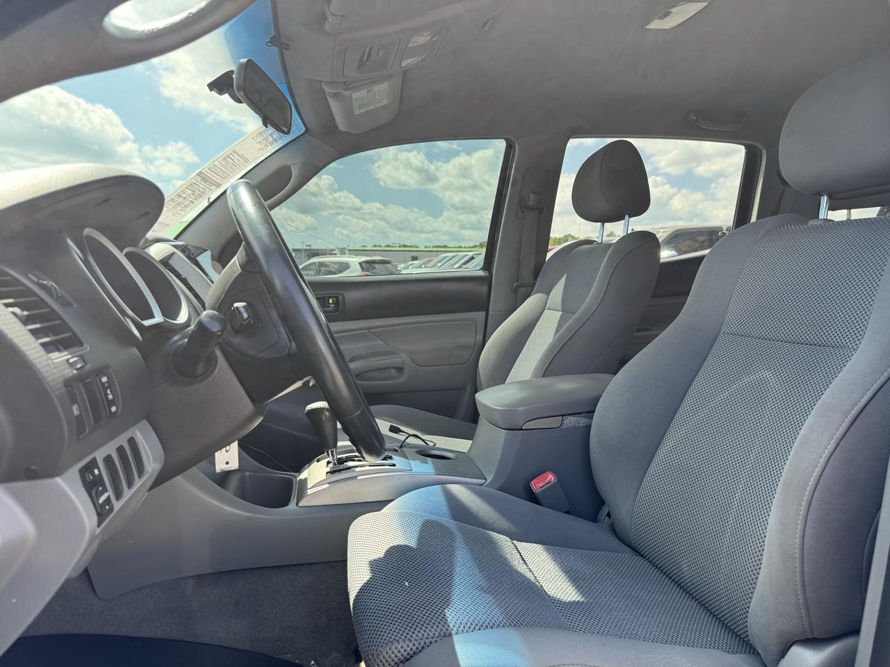 Toyota Tacoma PreRunner Double Cab V6 Auto 2WD 2006