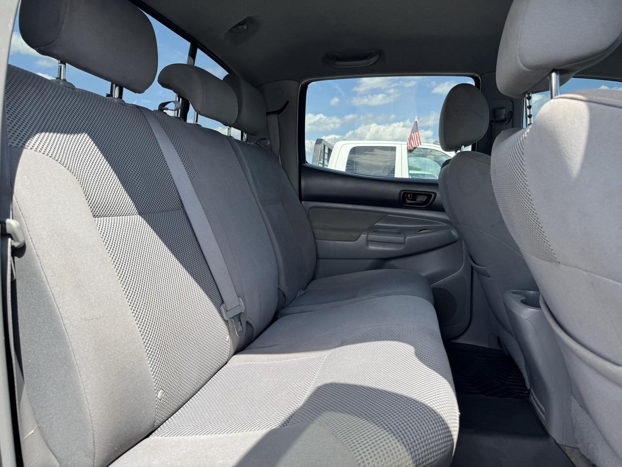 Toyota Tacoma PreRunner Double Cab V6 Auto 2WD 2006