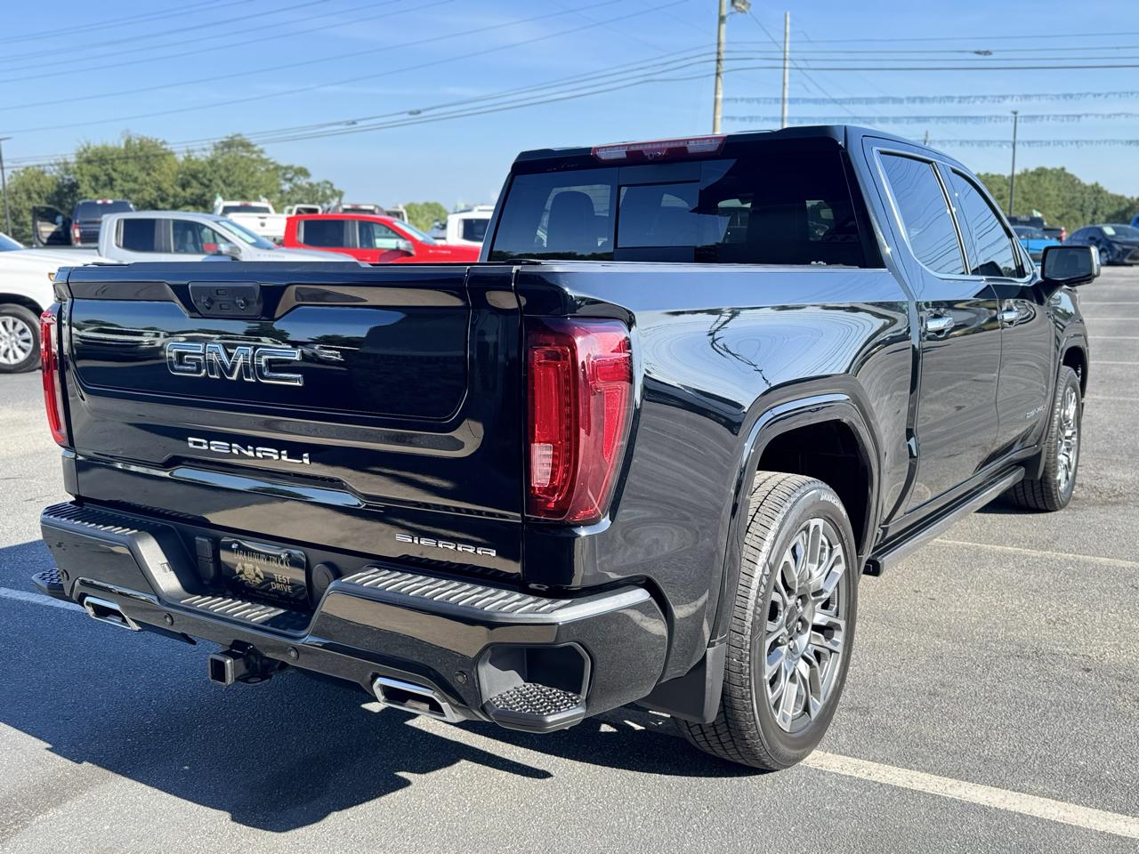 GMC Sierra 1500 Denali Ultimate Crew Cab 4WD 2024