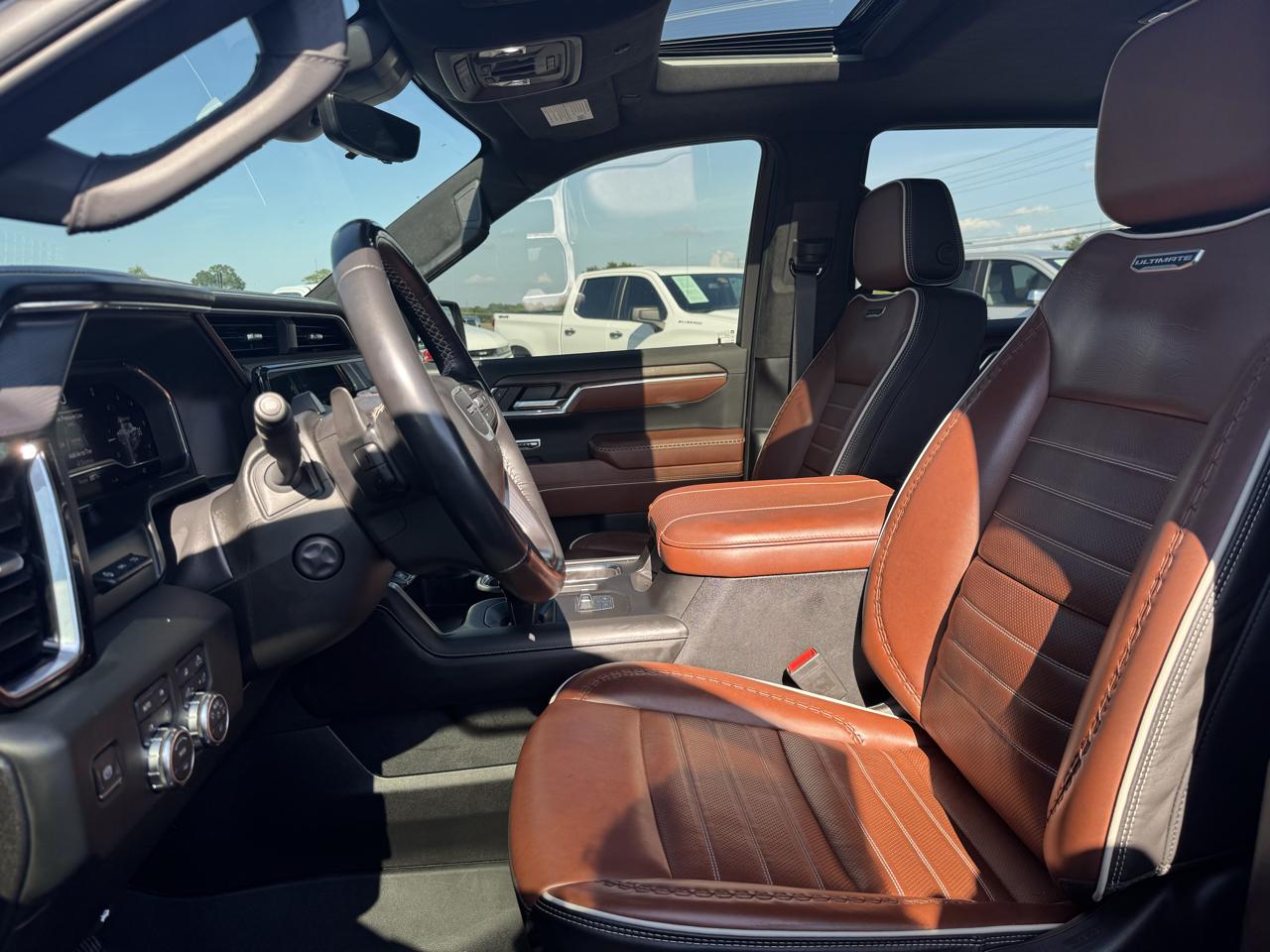GMC Sierra 1500 Denali Ultimate Crew Cab 4WD 2024