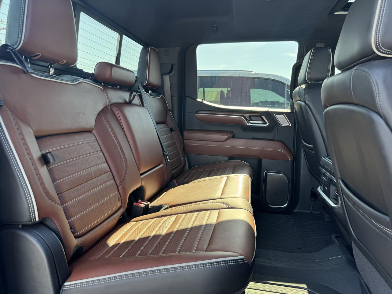 GMC Sierra 1500 Denali Ultimate Crew Cab 4WD 2024