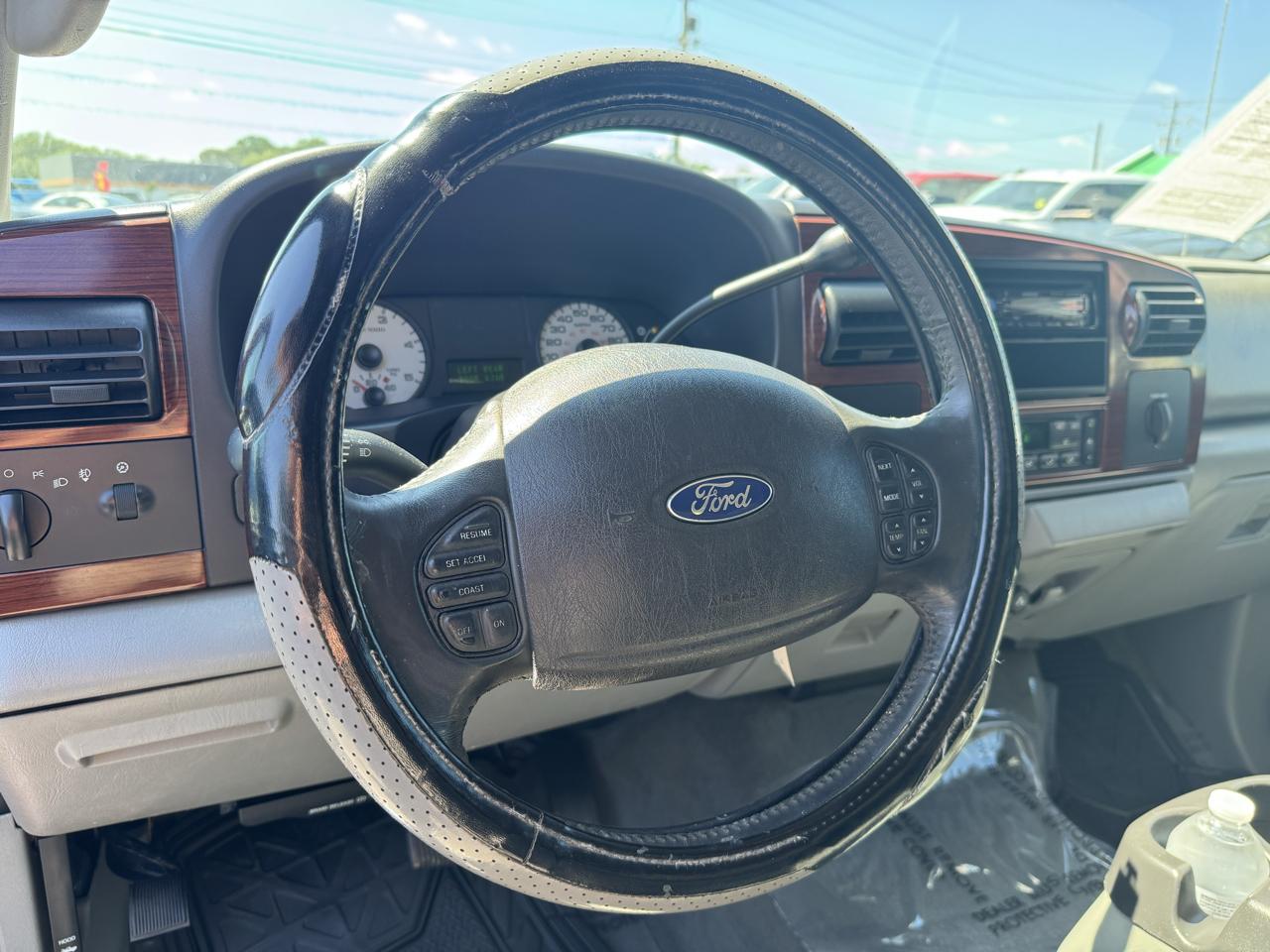 Ford F-350 SD Lariat Crew Cab 2WD DRW 2005