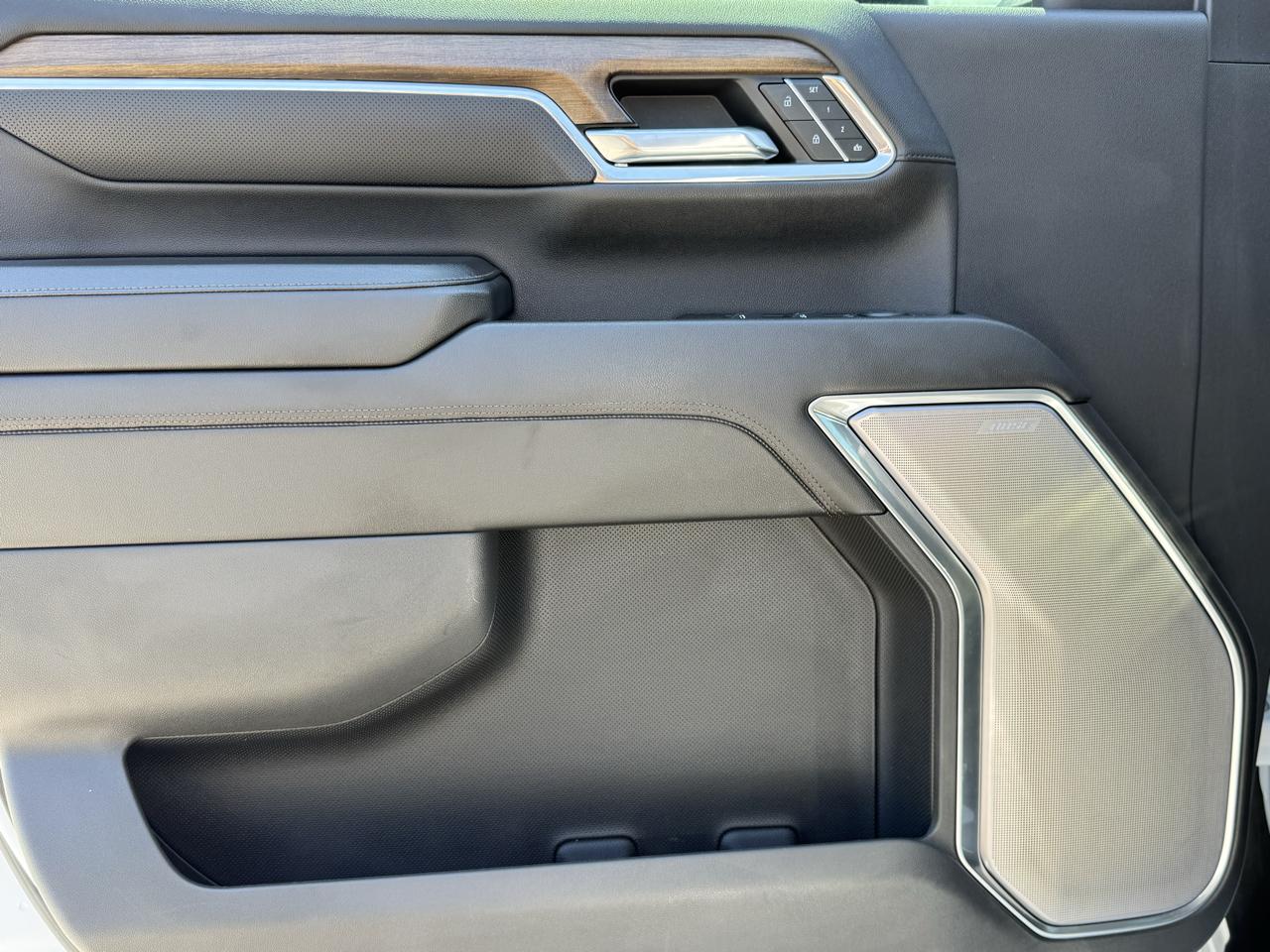 Chevrolet Silverado 3500HD High Country Crew Cab 4WD 2024