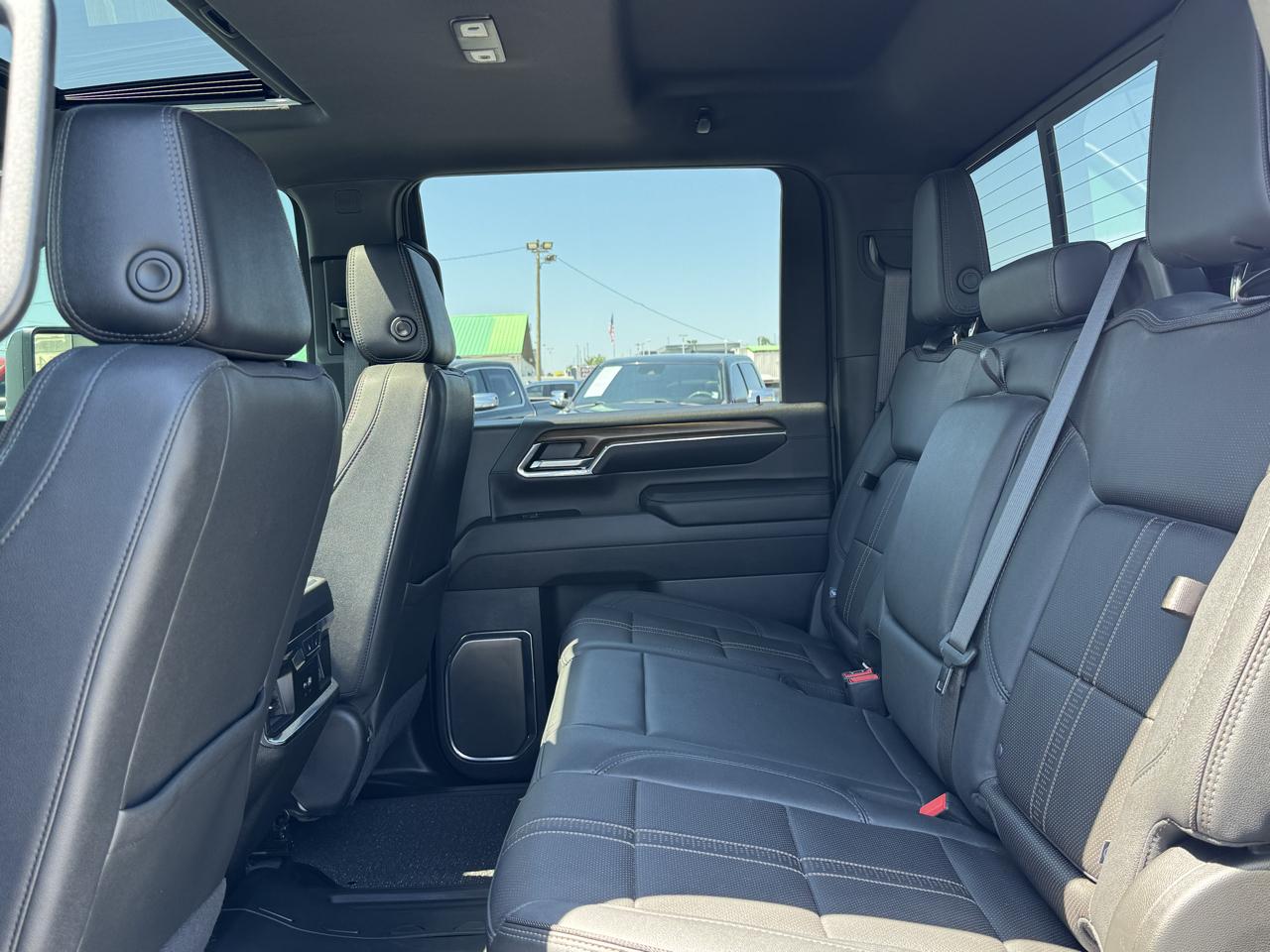Chevrolet Silverado 3500HD High Country Crew Cab 4WD 2024