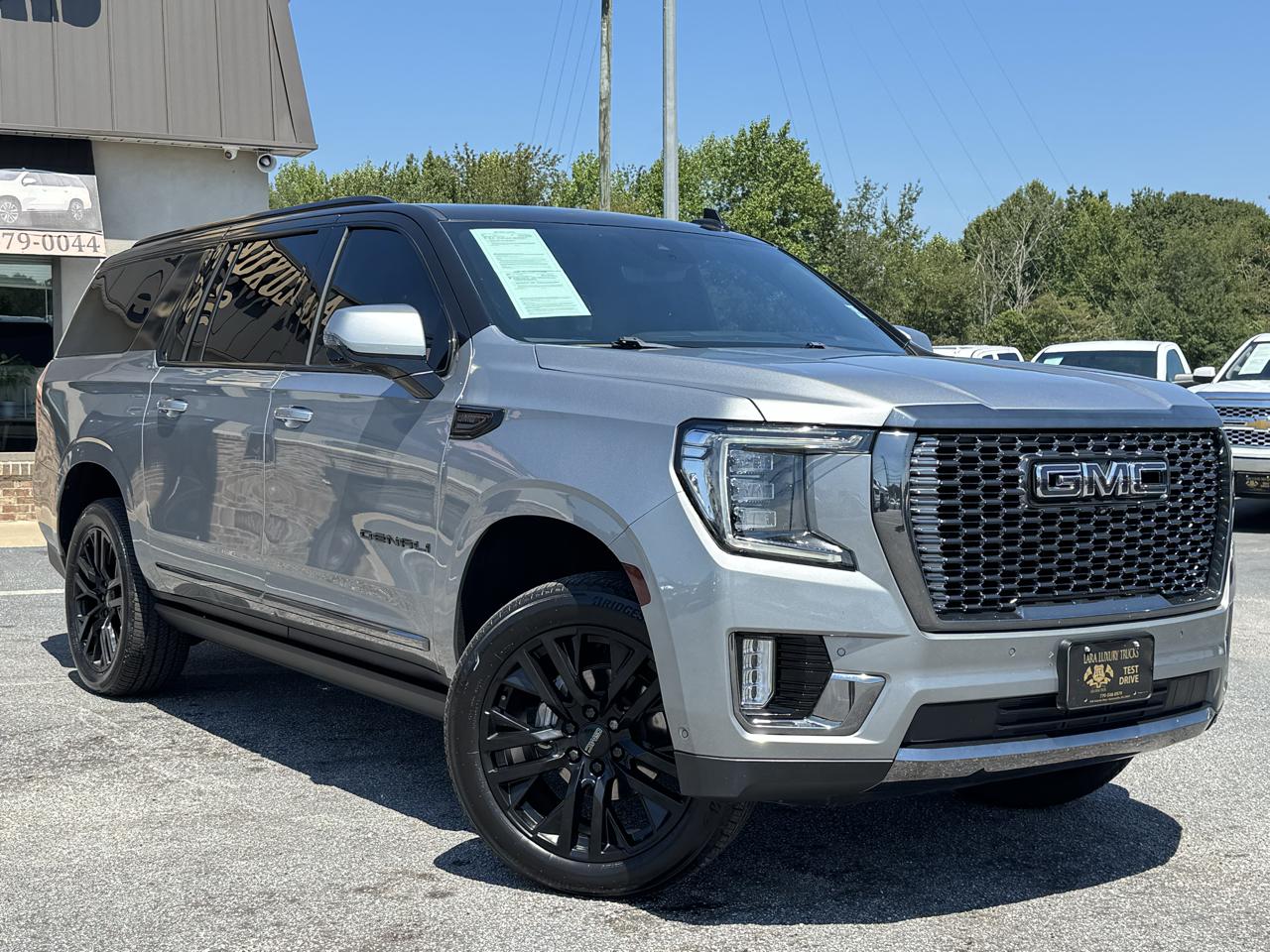GMC Yukon XL Denali Ultimate 4WD 2024