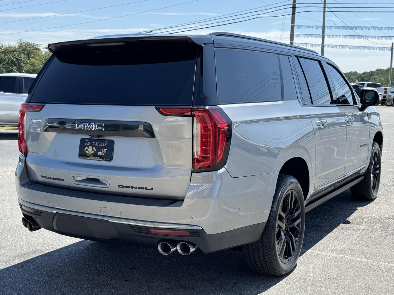 GMC Yukon XL Denali Ultimate 4WD 2024