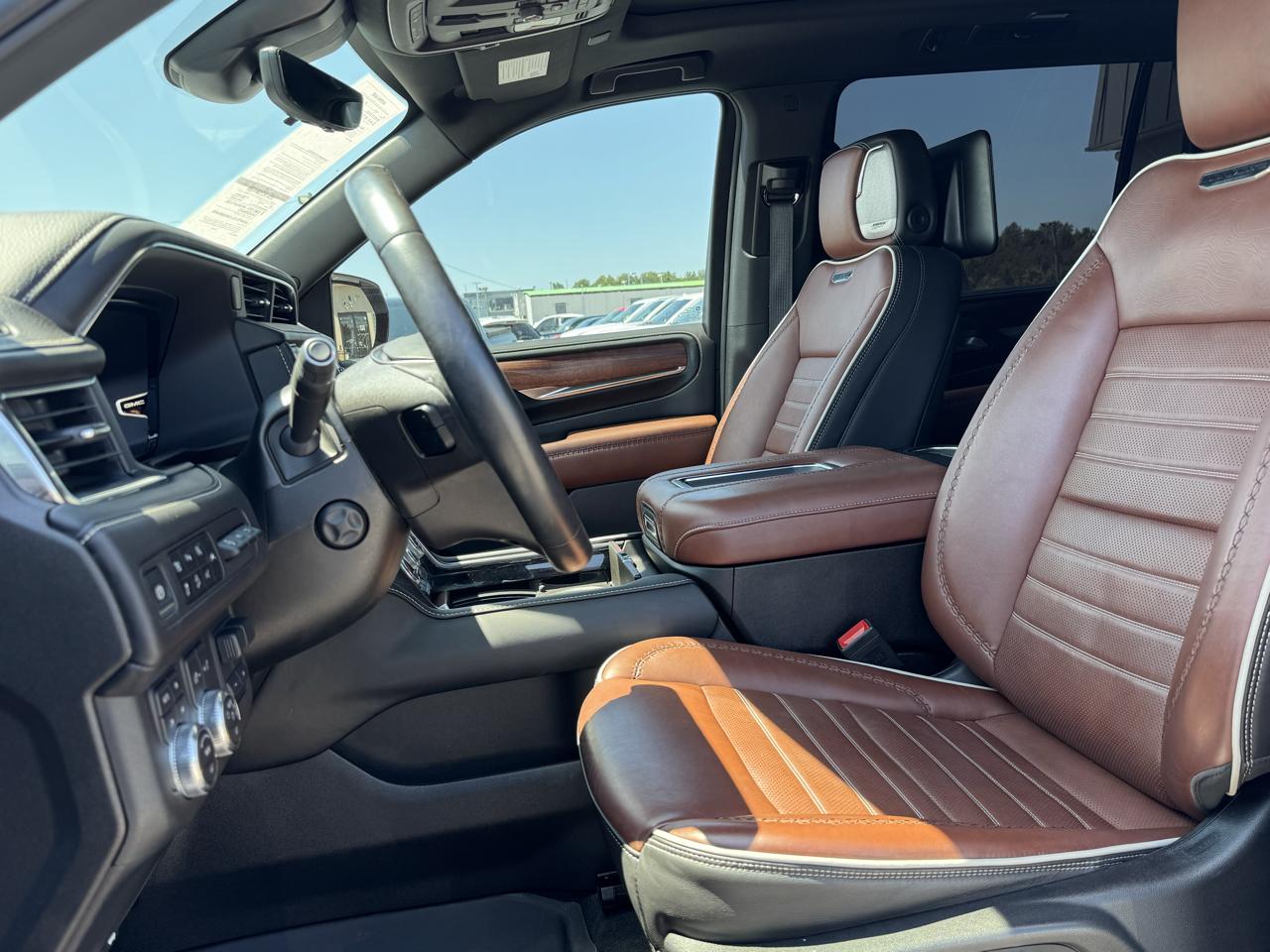 GMC Yukon XL Denali Ultimate 4WD 2024