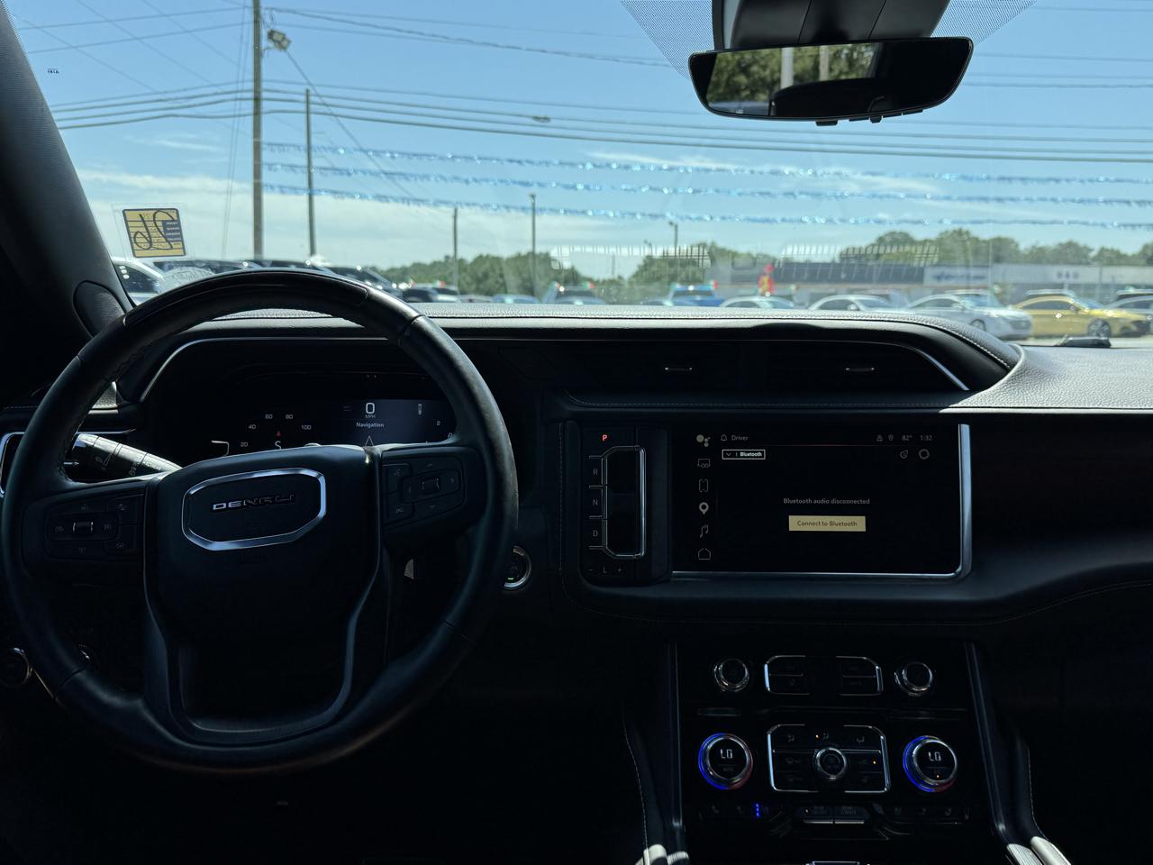 GMC Yukon XL Denali Ultimate 4WD 2024