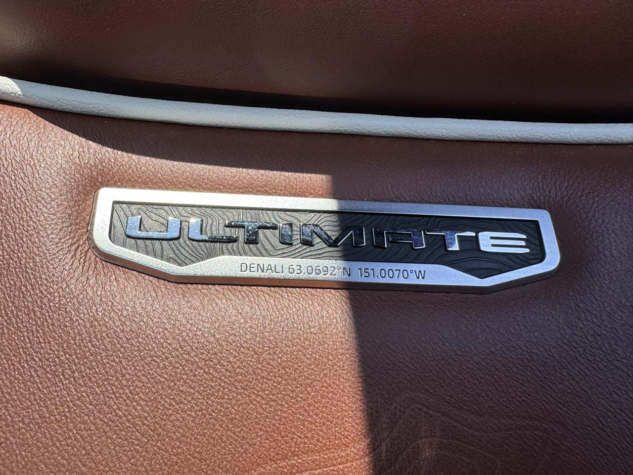 GMC Yukon XL Denali Ultimate 4WD 2024