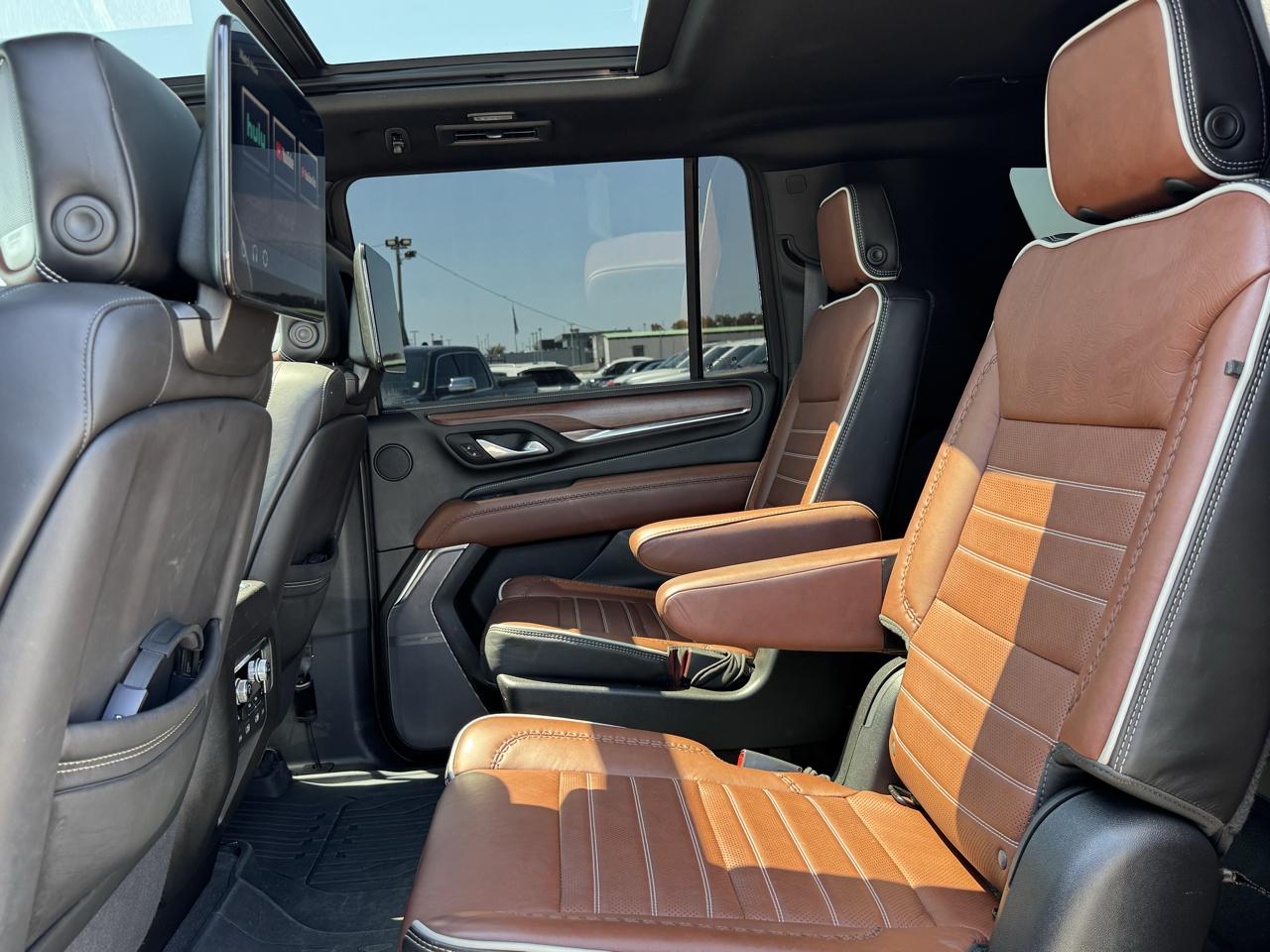 GMC Yukon XL Denali Ultimate 4WD 2024