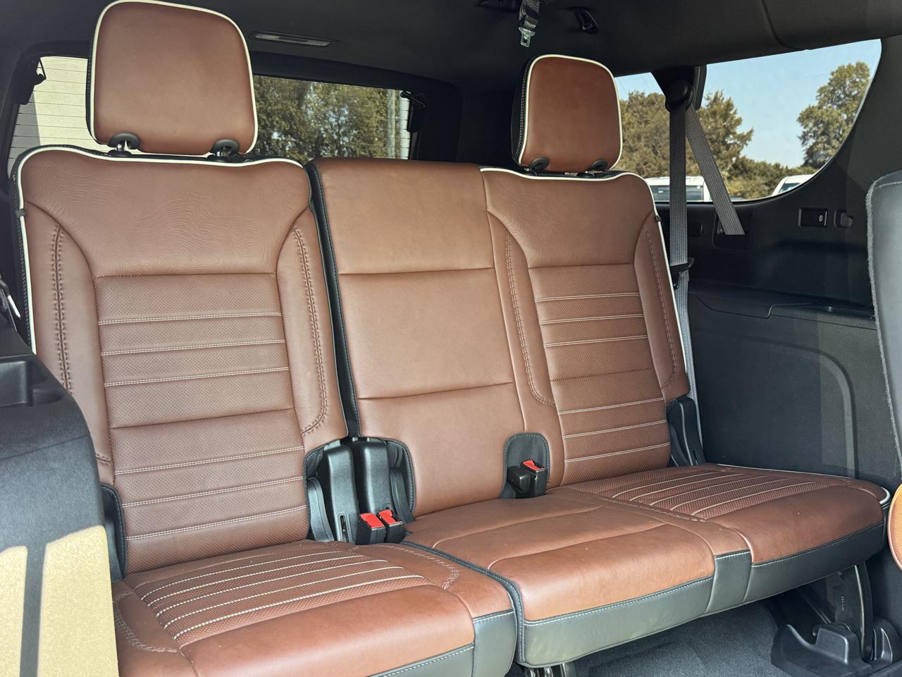 GMC Yukon XL Denali Ultimate 4WD 2024