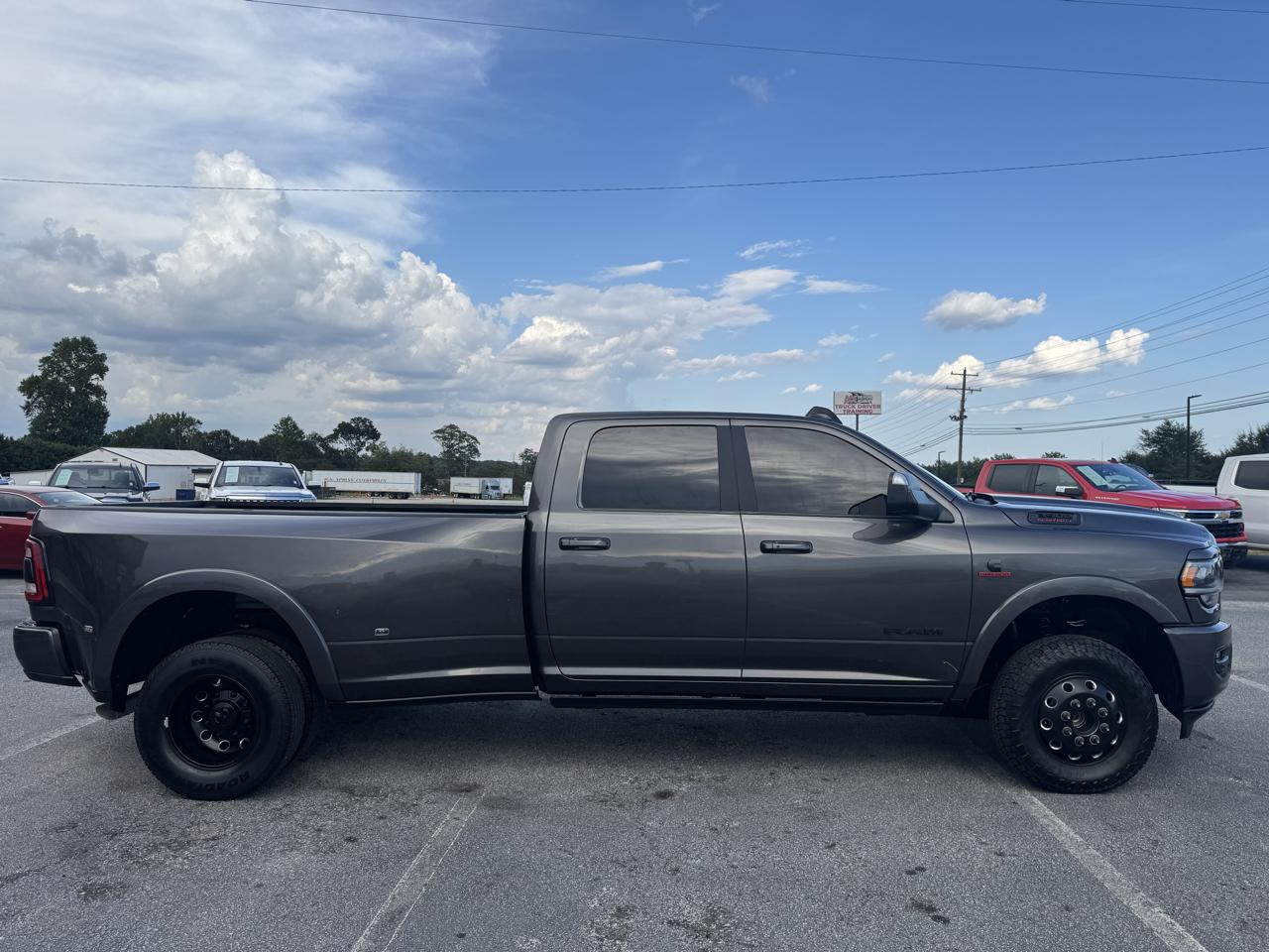 RAM 3500 Laramie Crew Cab LWB 4WD DRW 2022