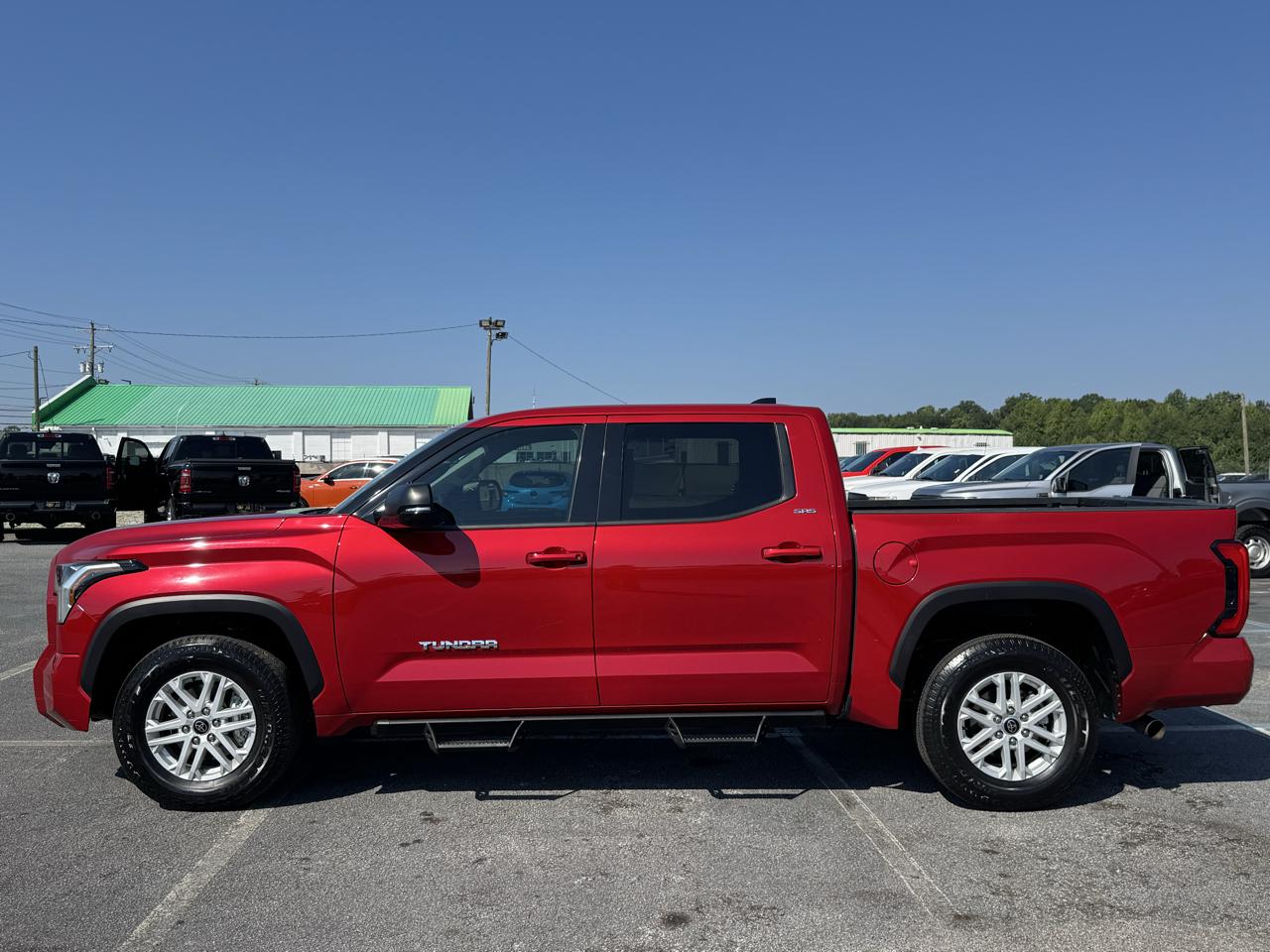 Toyota Tundra SR5 2023