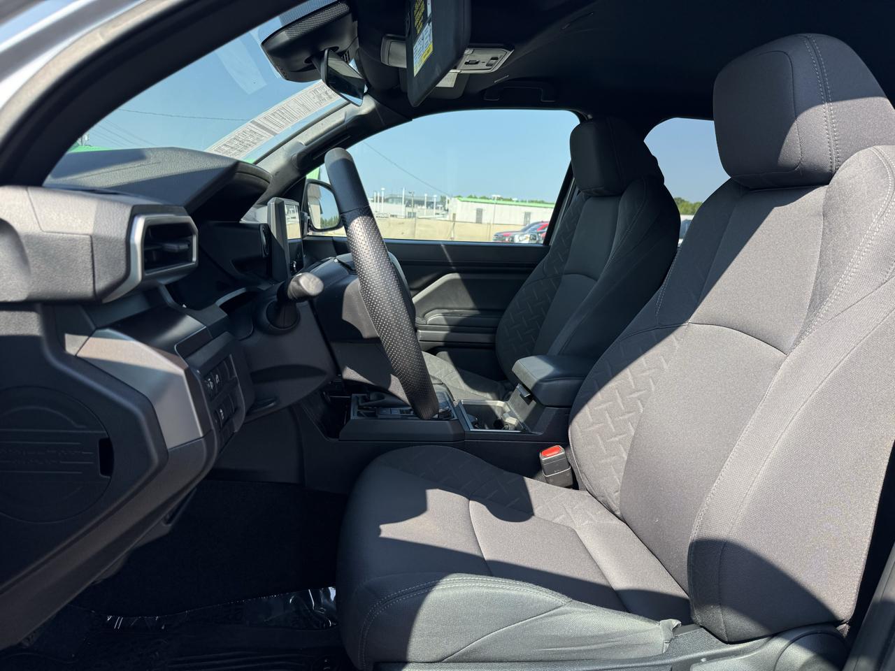 Toyota Tacoma SR5 2024