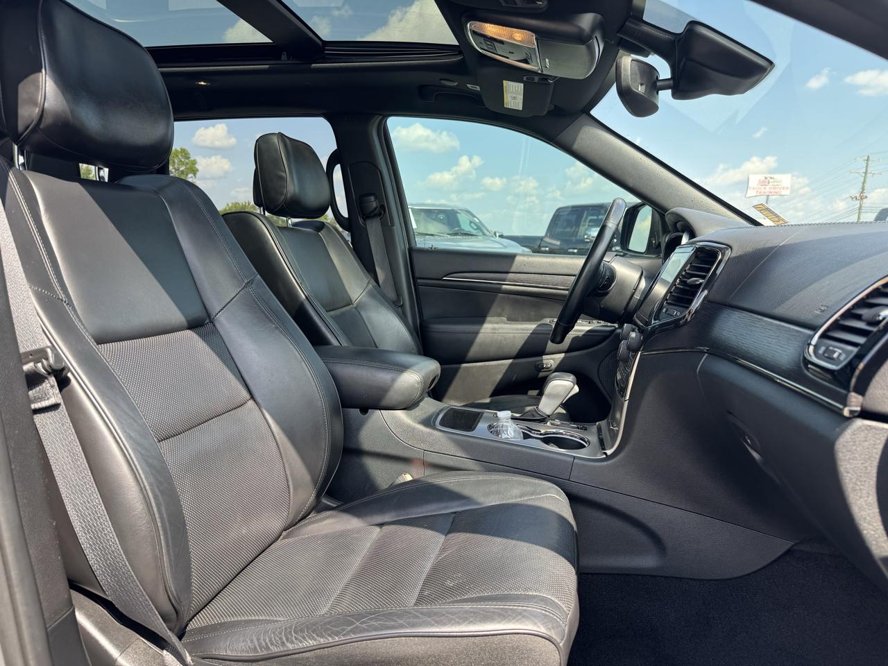 Jeep Grand Cherokee Overland 2WD 2019