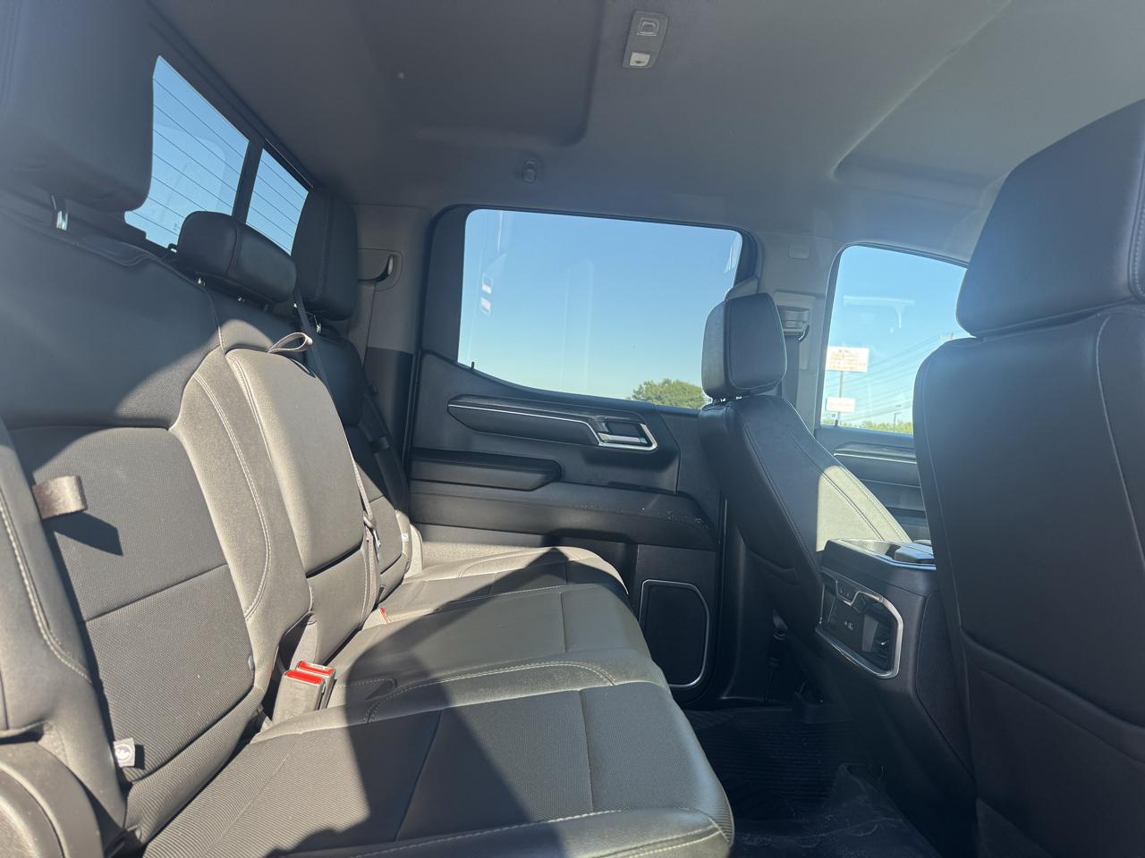 Chevrolet Silverado 1500 LTZ Crew Cab 4WD 2023