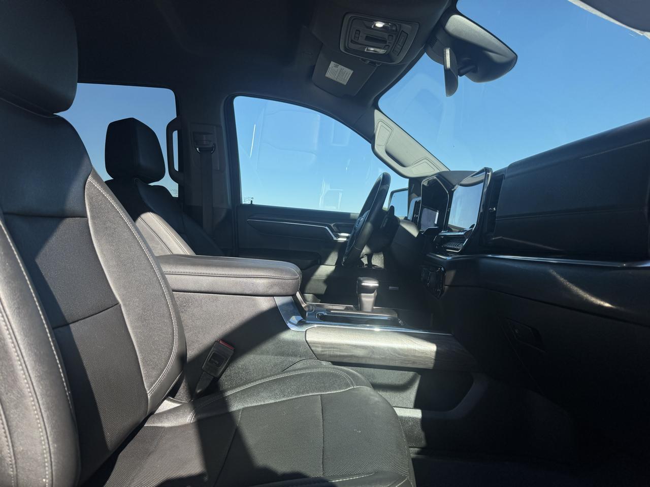 Chevrolet Silverado 1500 LTZ Crew Cab 4WD 2023