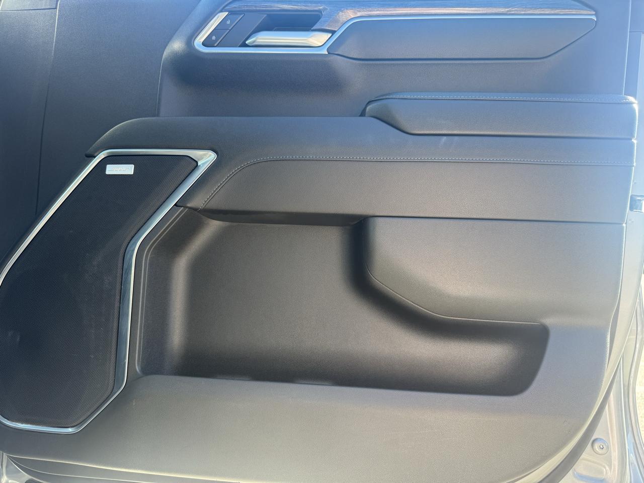 Chevrolet Silverado 1500 LTZ Crew Cab 4WD 2023