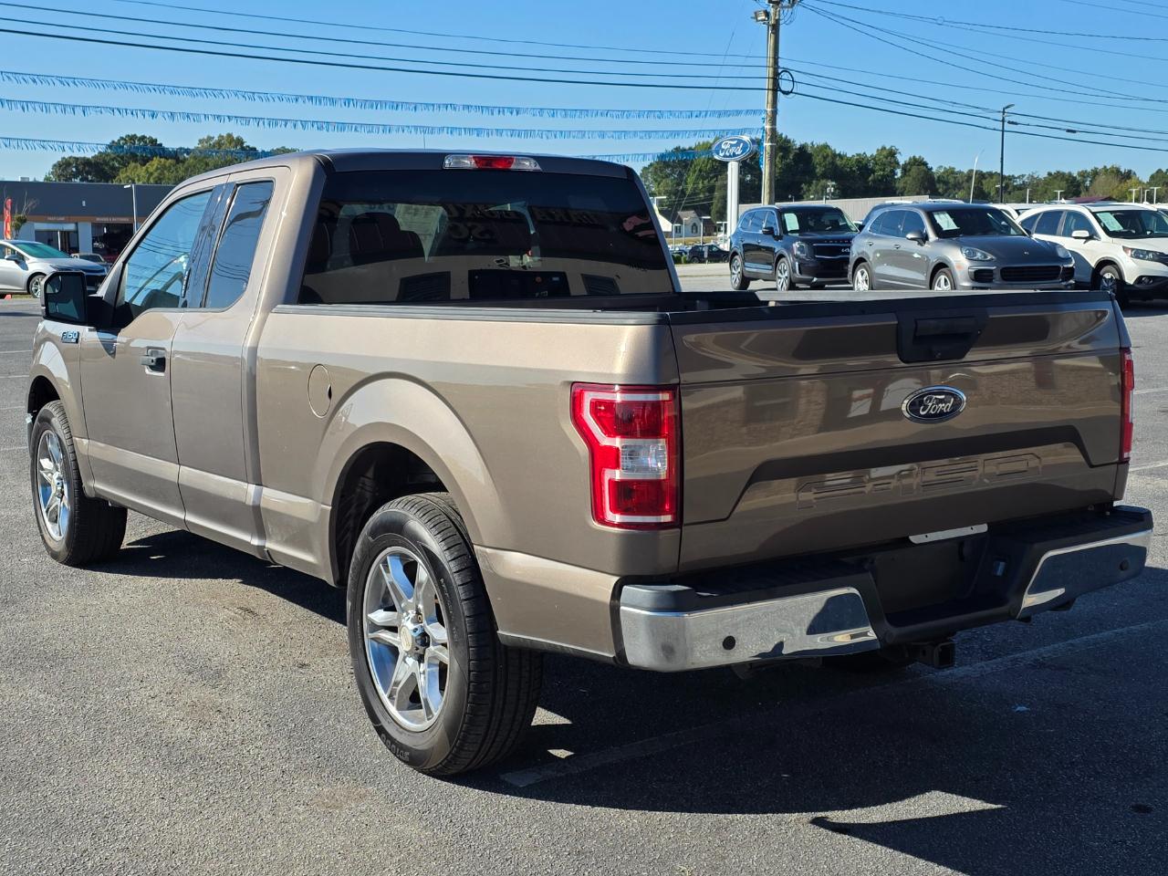 Ford F-150 2WD Reg Cab 145" XLT 2018