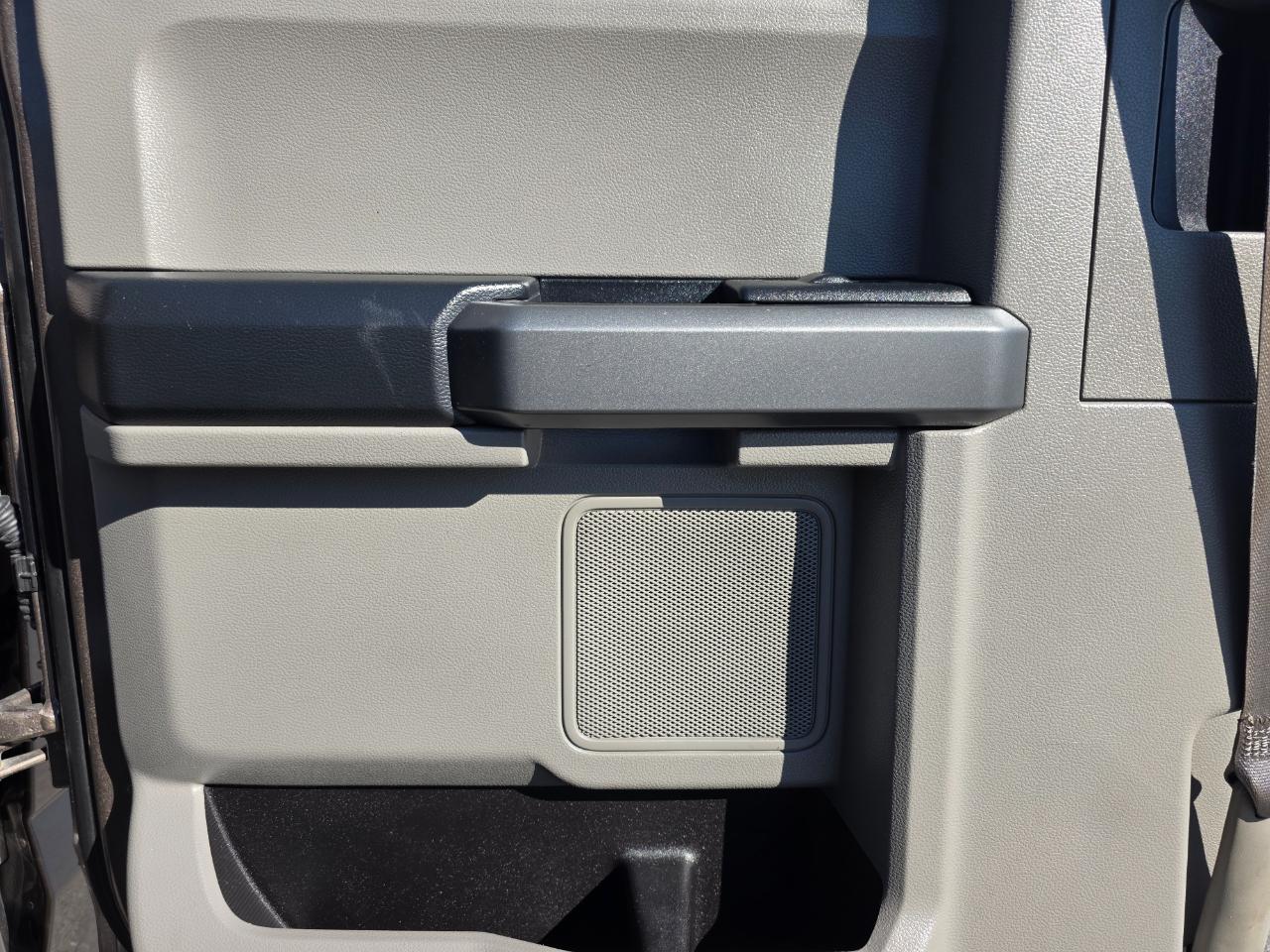 Ford F-150 2WD Reg Cab 145" XLT 2018